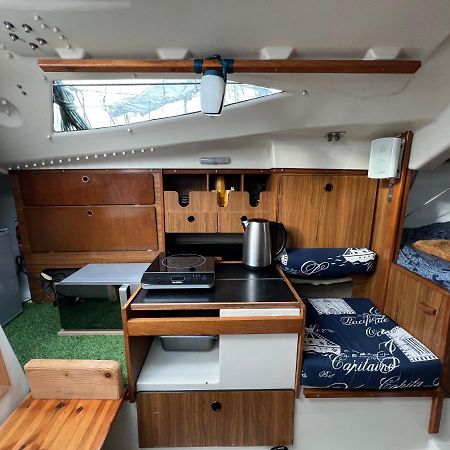 Nuit Insolite Sur Un Bateau Au Havre Гавр Экстерьер фото